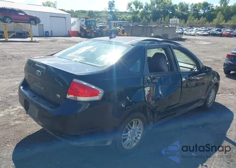 2009 Ford Focus Se z USA, uszkodzony, nr VIN 1FAHP35N29W127773